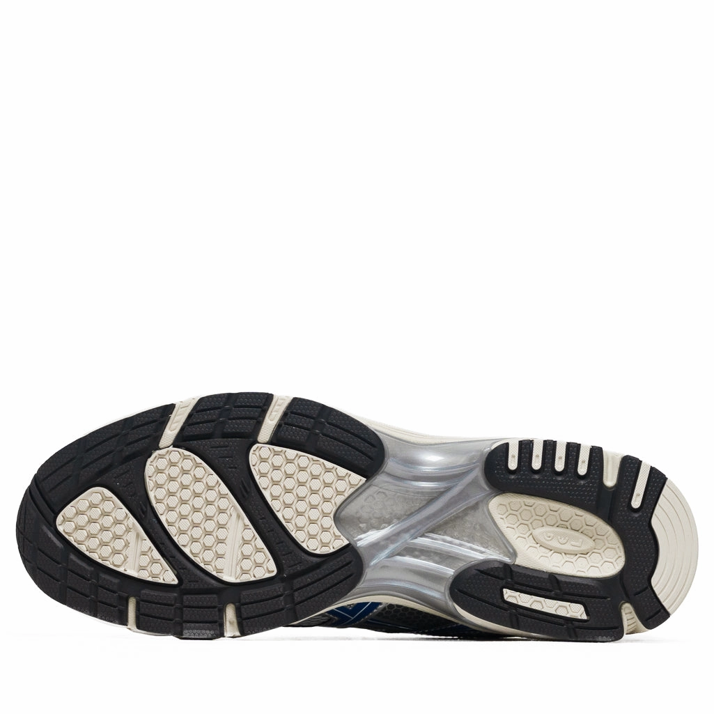 Asics Gel-DS Trainer 14 - White/Asics Blue Asics Shoes Good For Flat Feet