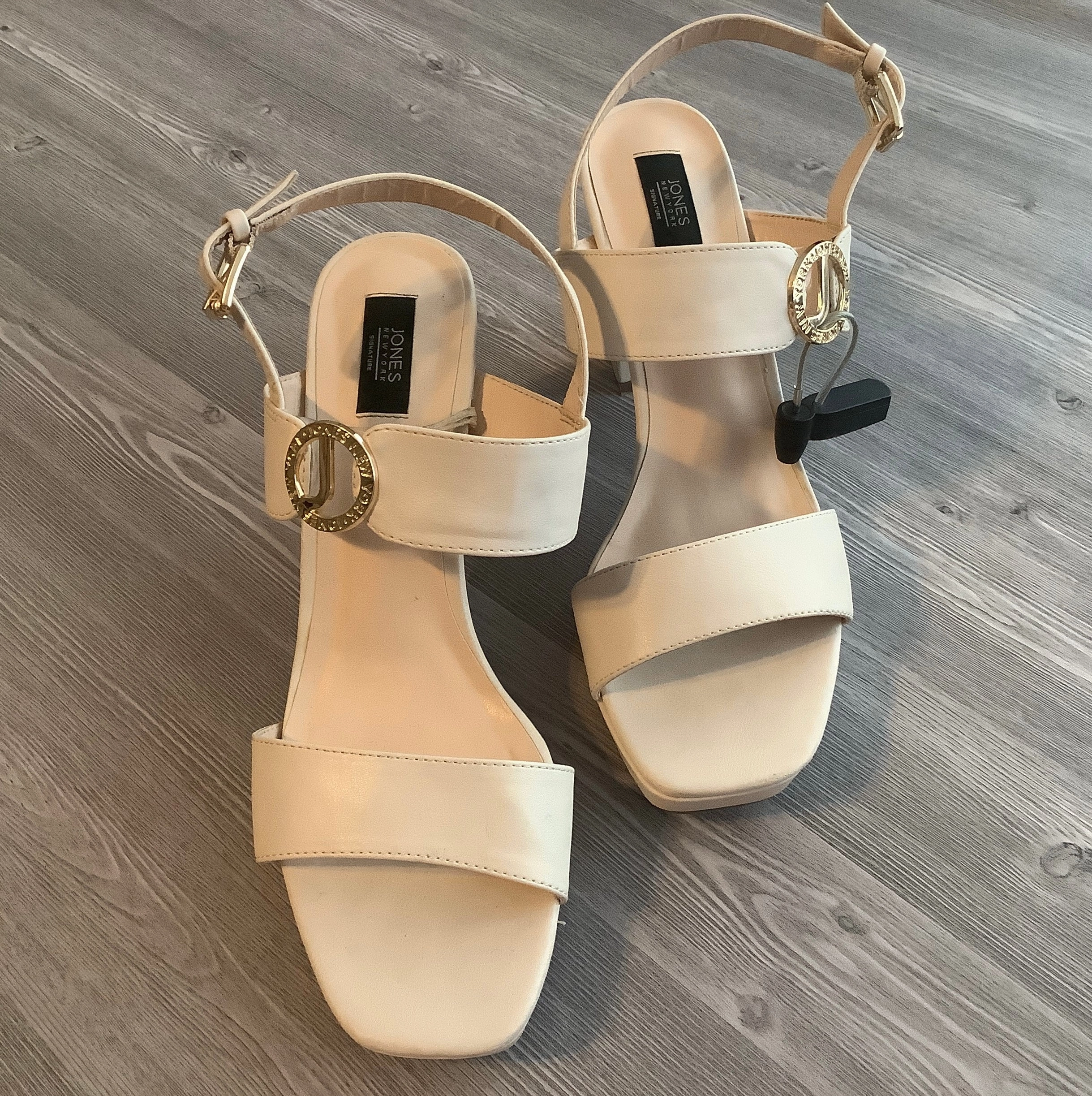 New Balance Vibram Womens Beige Shoes Heels Block Jones New York, Size 10