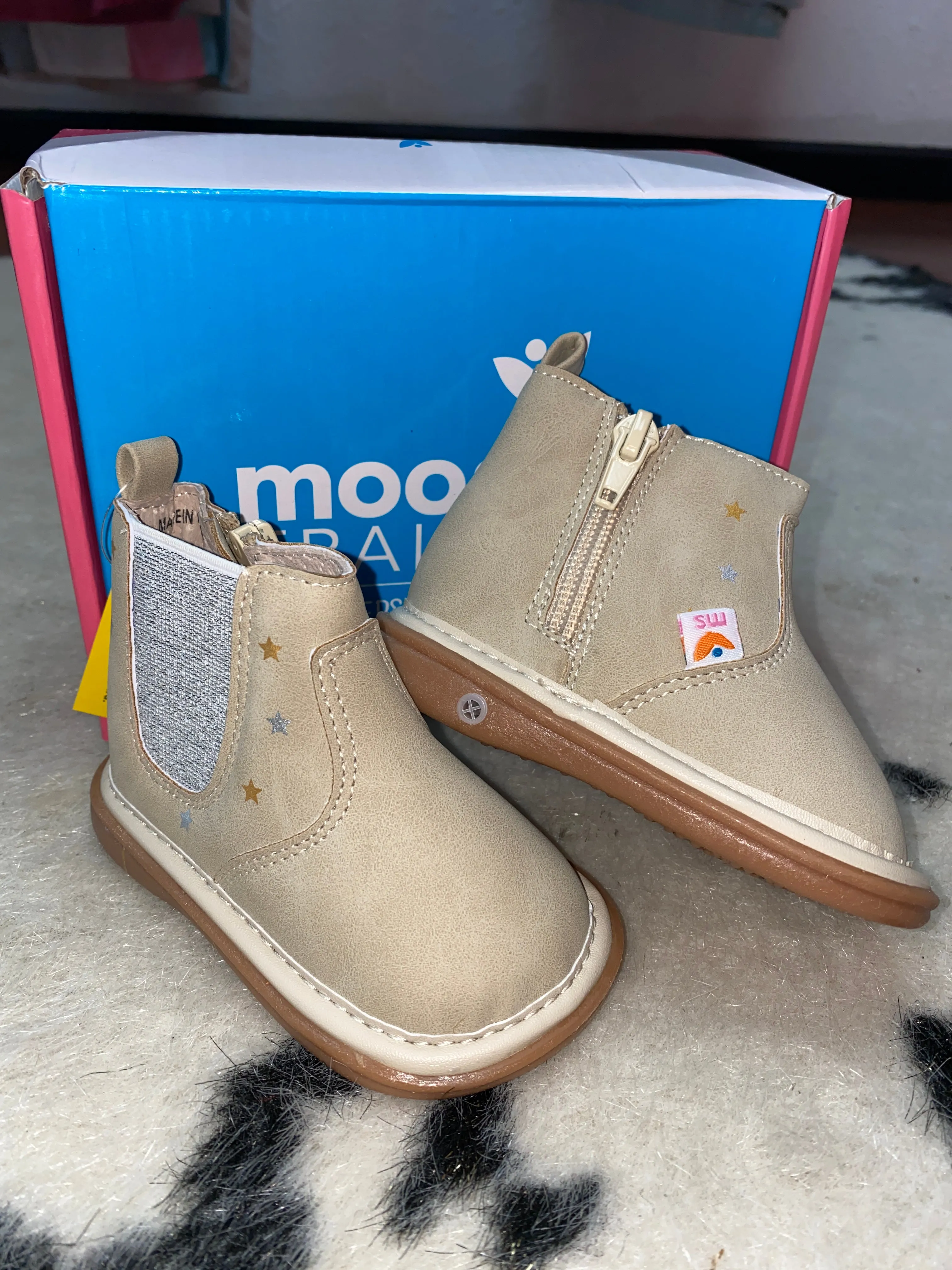 Bella Squeaky Toddler Bekina Boots