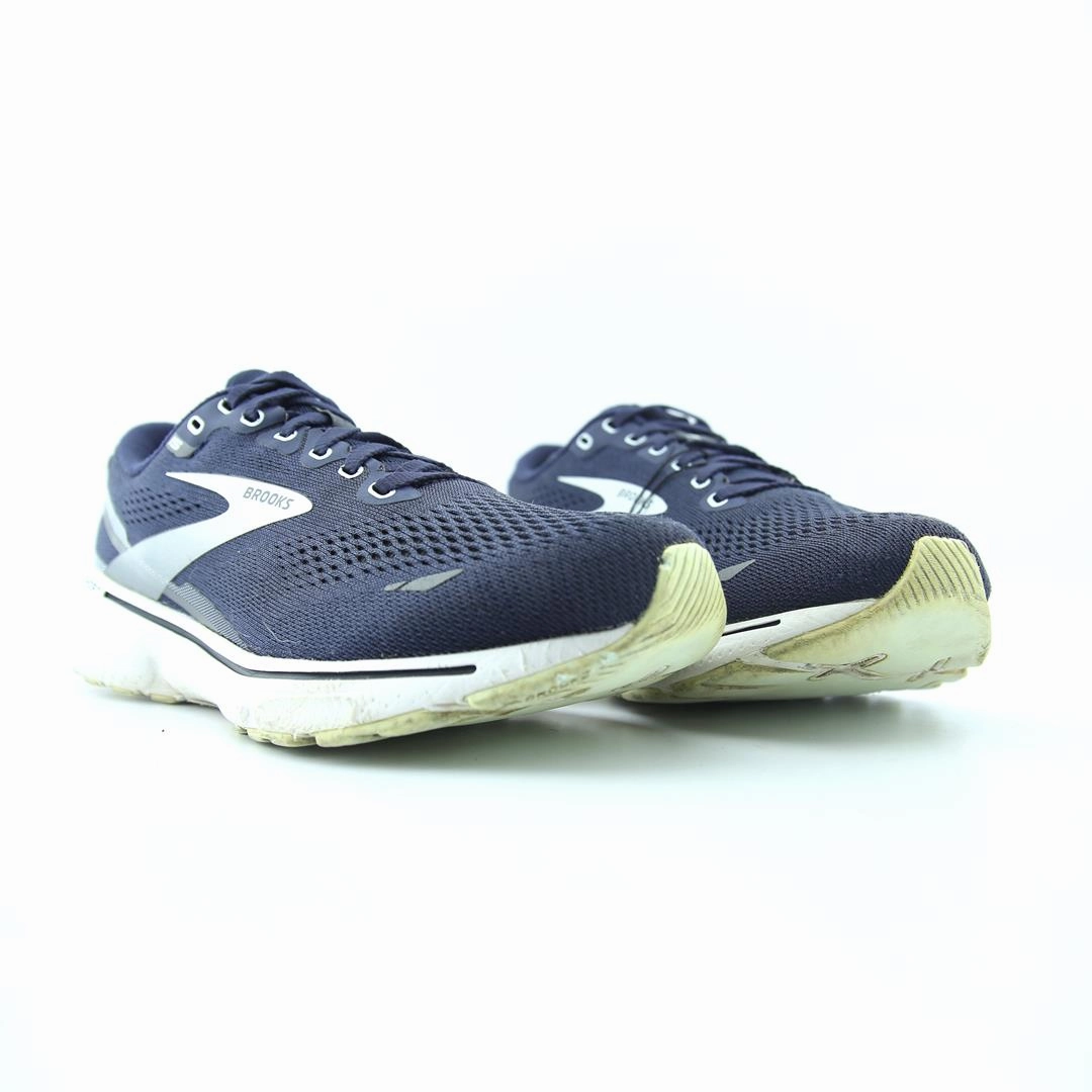 BROOKS GHOST 15 Size 2 Running Shoes
