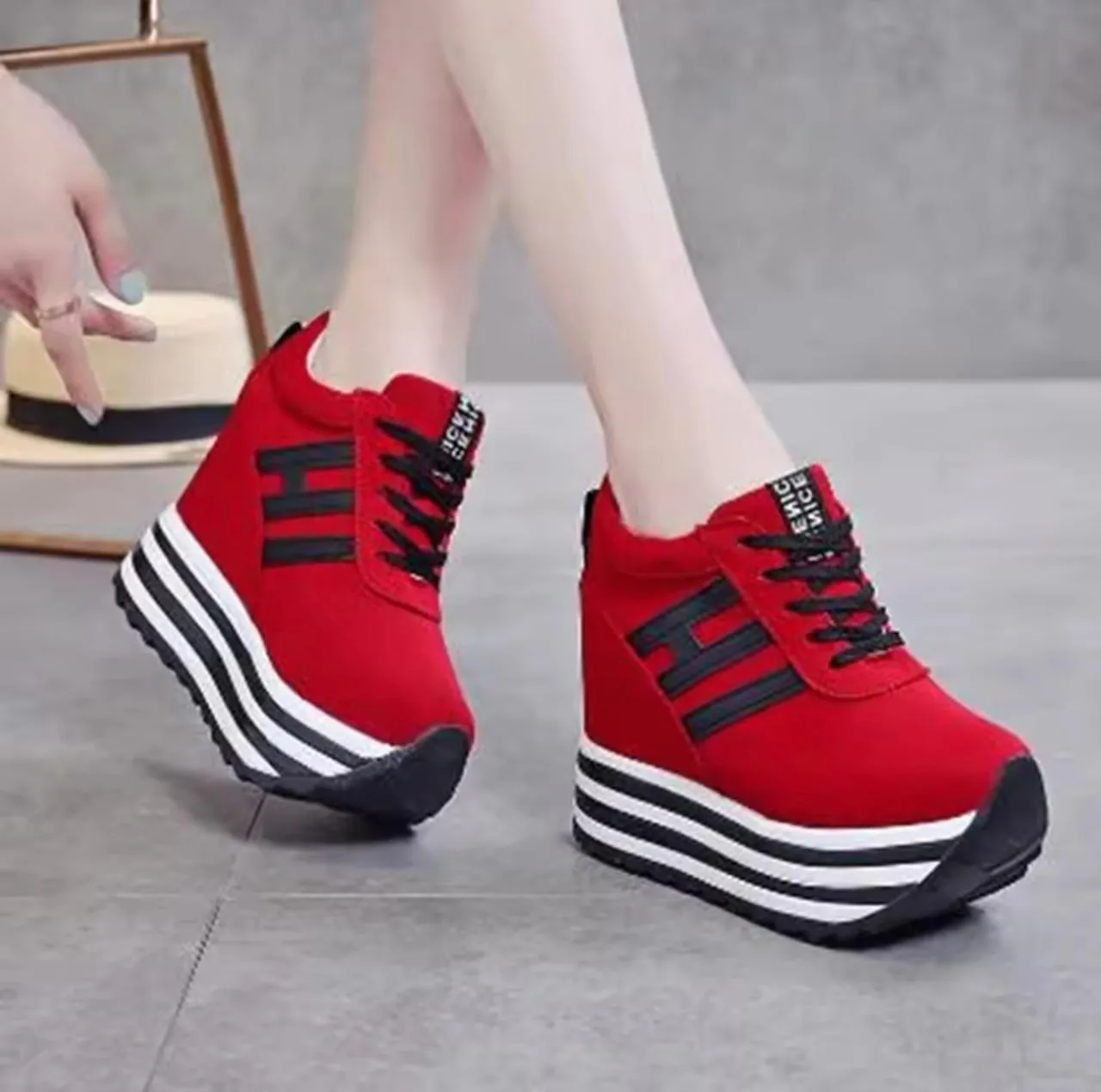 Dainty Lace Oxfords Calinta high sole