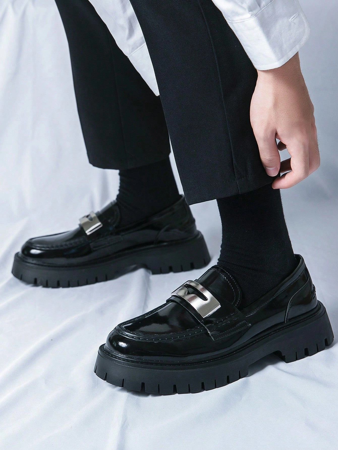 Men's Formal Patent Leather & Pu Leather Fashionable Party Loafers Bread Shoes Loafers