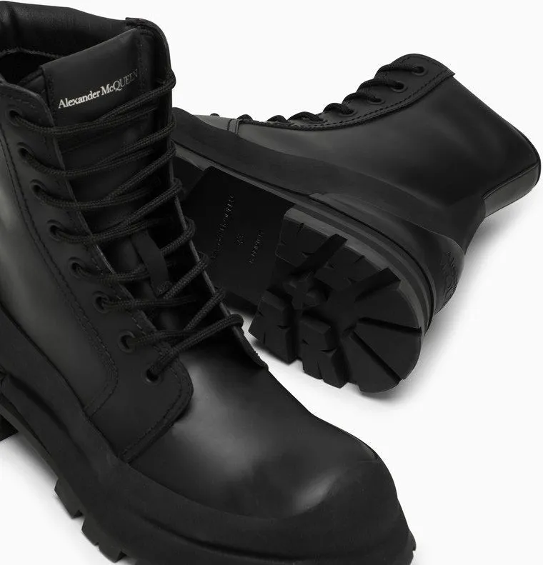 Light Boots WANDER ANKLE BOOTS