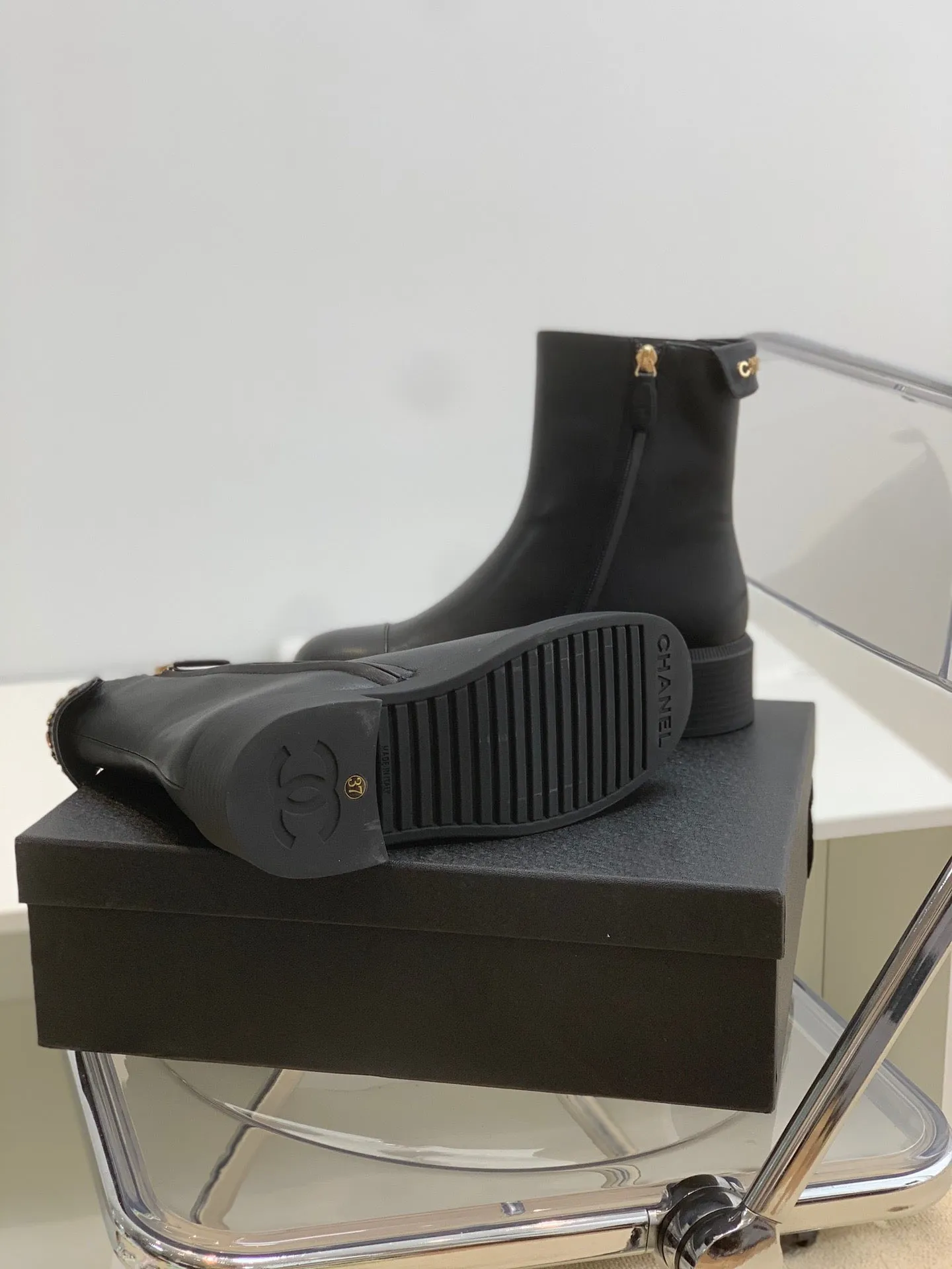 Tall Boots Riding SE692  Size 5-10   Material: Cowhide  Lining: Sheep skin Sole: Rubber