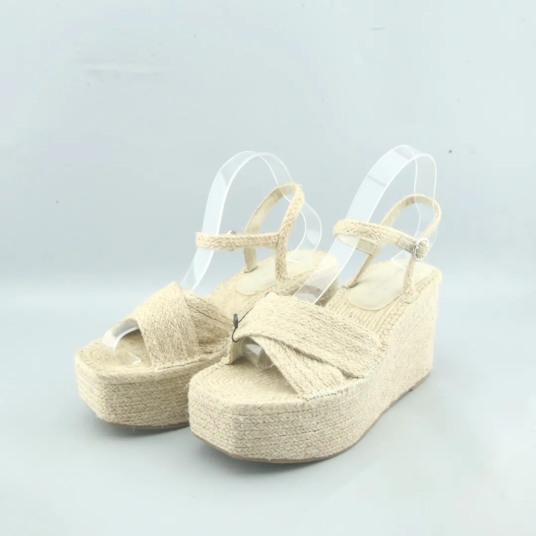 Red Lace Up Shoes PULL & BEAR .