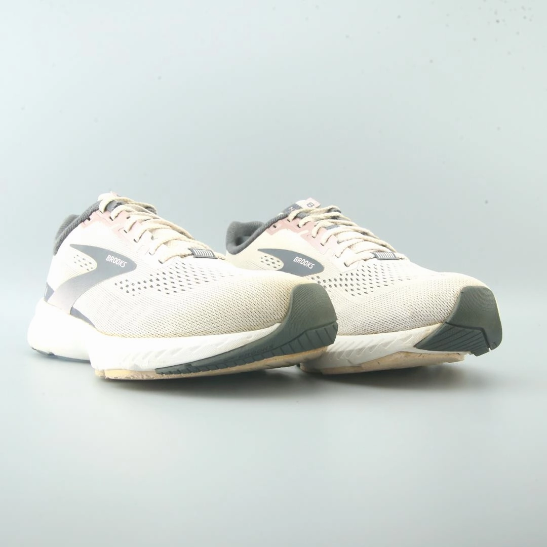 BROOKS LAUNCH 8 Fitted For Running Shoes