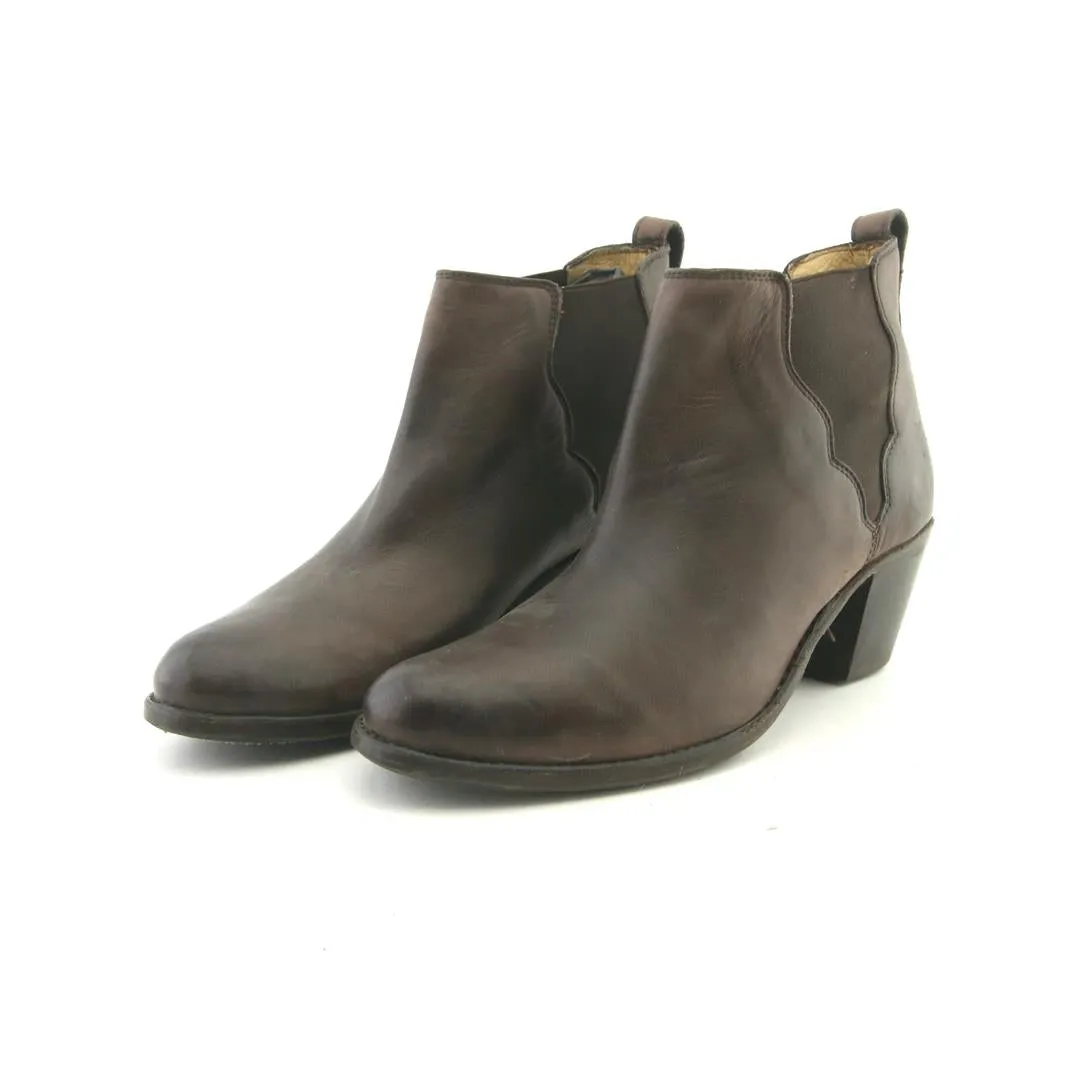 FRYE . Lace Up Oxfords With Heels