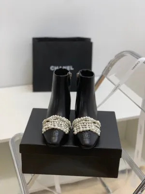 Work Boots Cheap Prices SE706  Size 5-9  Heels:4cm Shaft measures approximately 4.7 from arch Material: Cowhide  Lining: Sheepskin Sole: Italian leather