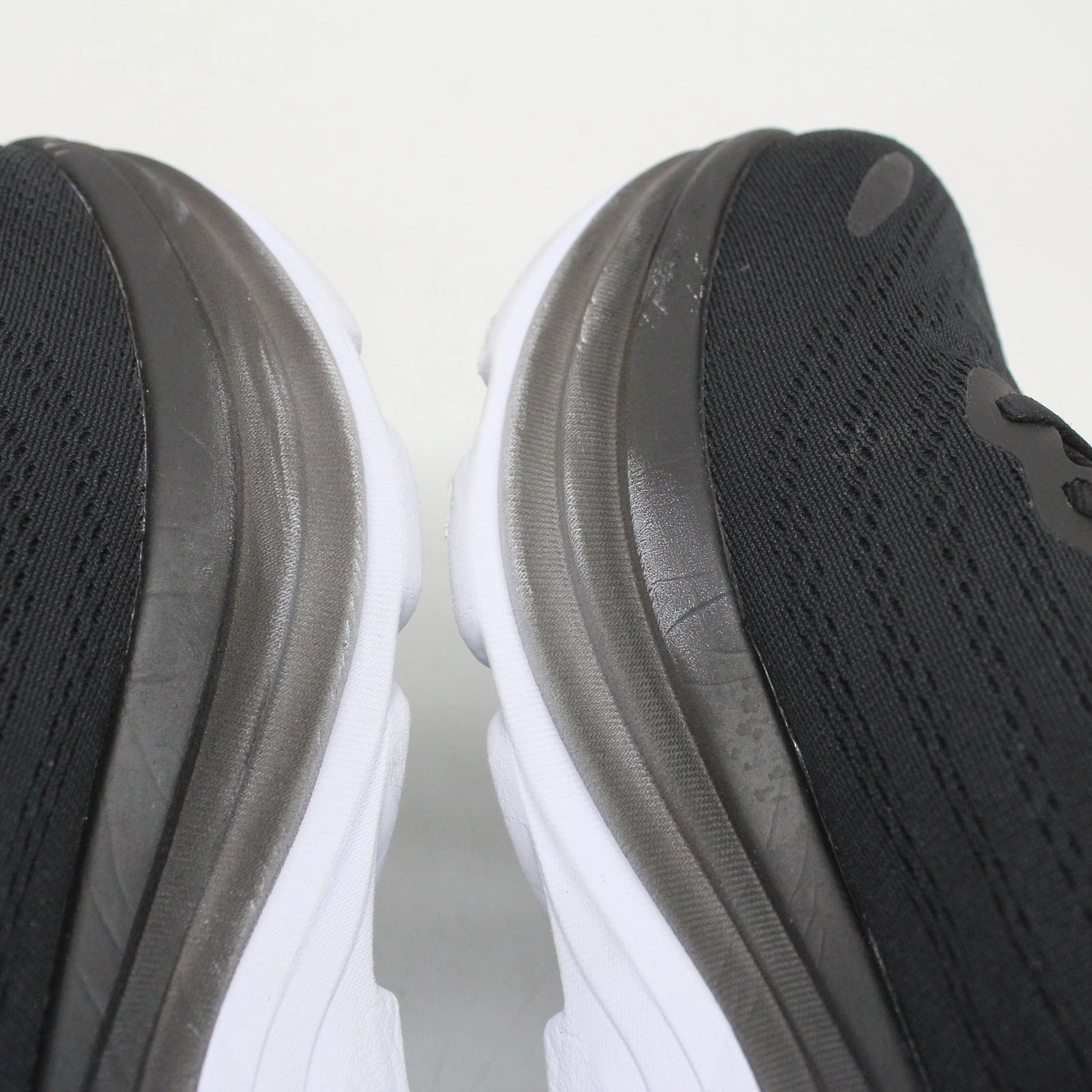 Shoes Sole Coming Off Hoka Bondi 8 Textile Men's Low Top Trainers - UK 9.5 - US 10 Men - EU 44