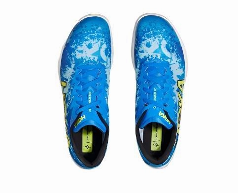 Collaboration Hoka Crescendo XC Spikes