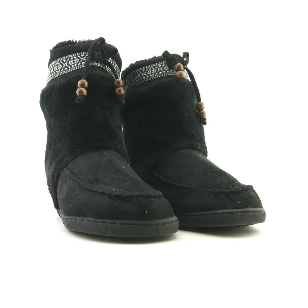 Suit With Derby Shoes AIRWALK .