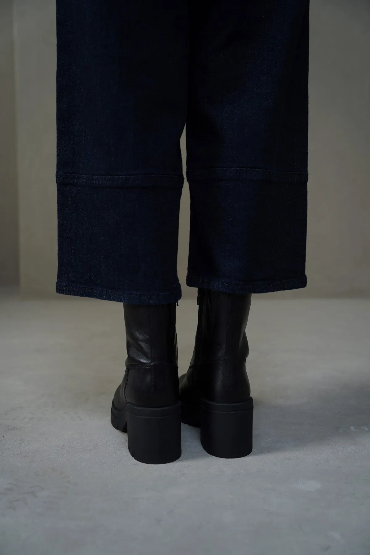 Skinny Calf Boots LEATHER PLATFORM BOOTS