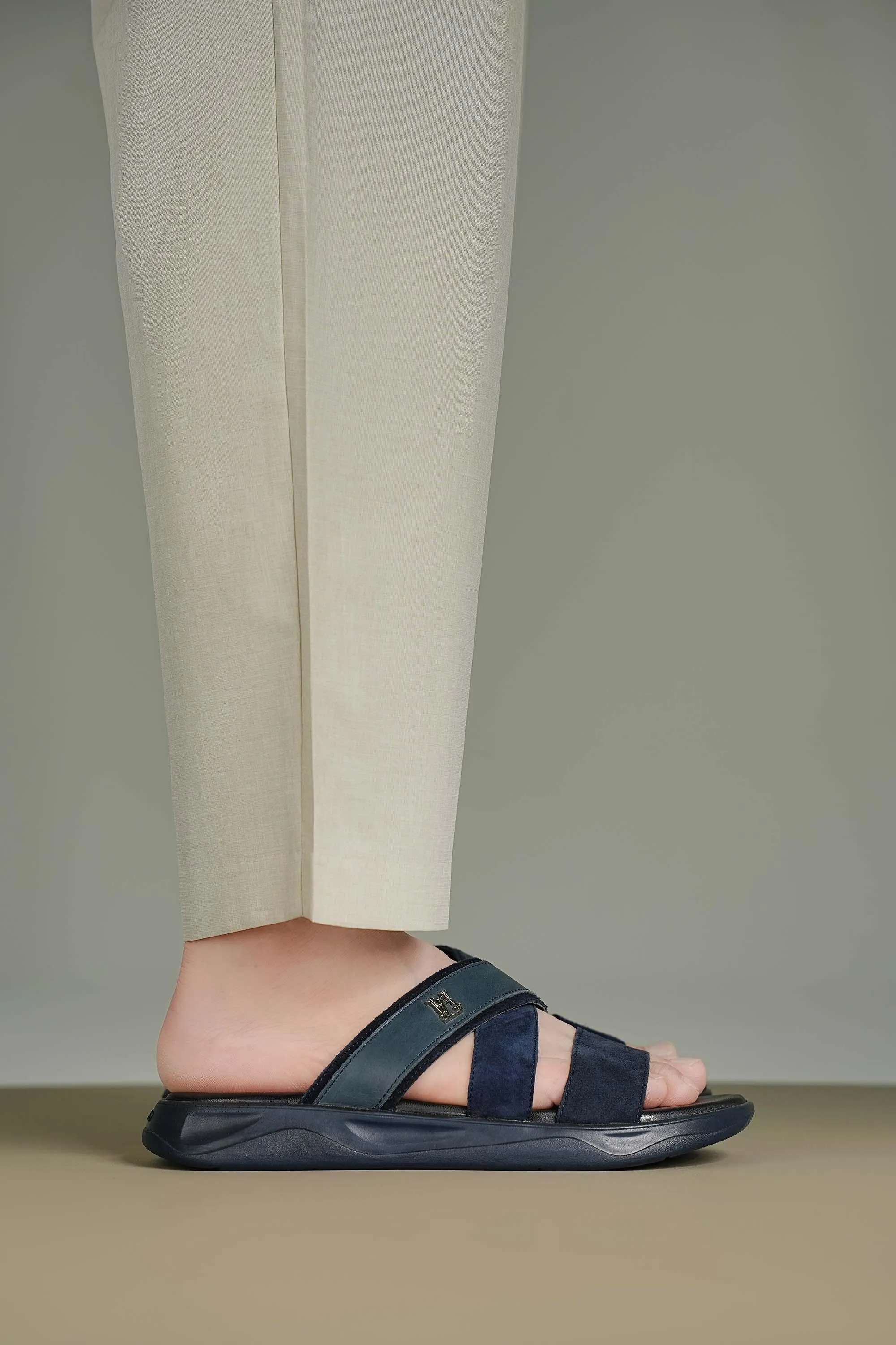 LOGO 7976 BLS Nylon Puffer Slippers