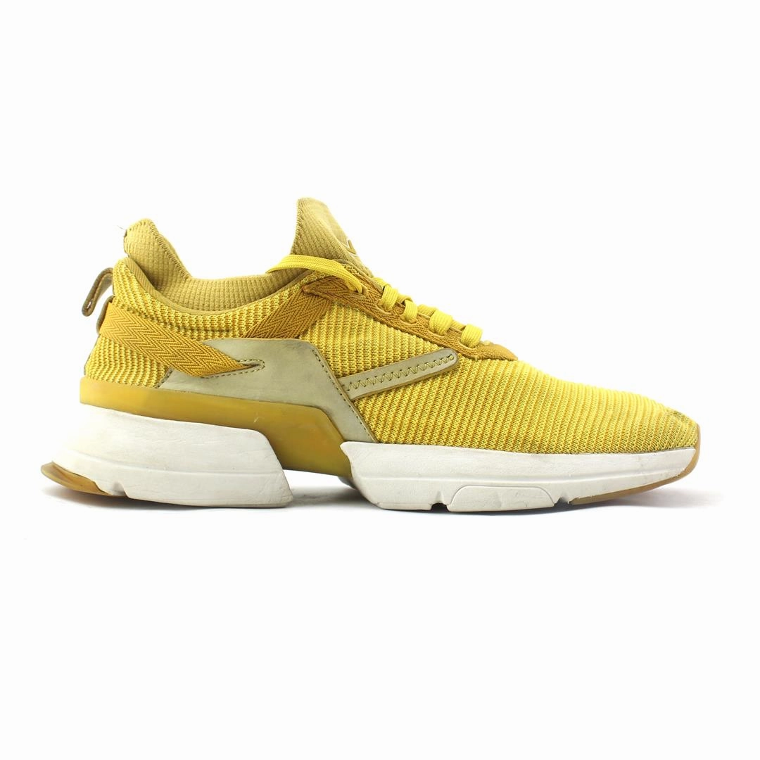 Pokemon Fire Red Running Shoes MARK NASON SPLIT - OVERPASS