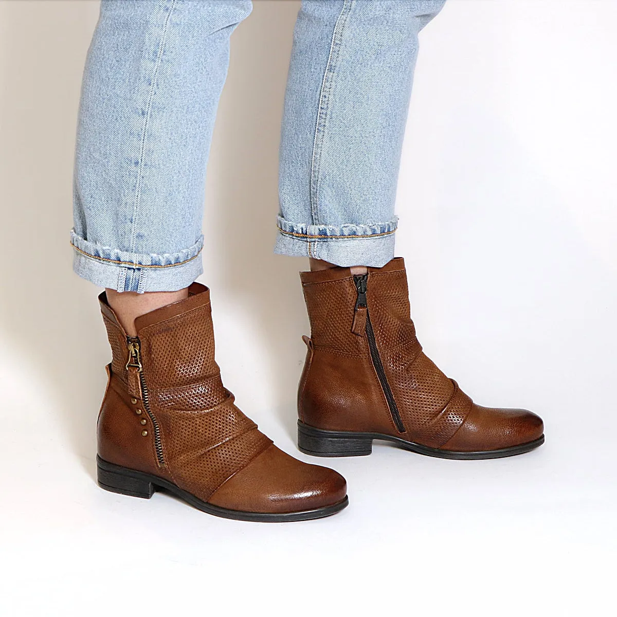 MIZ MOOZ SANDI - BROWN Walmart Youth Boots