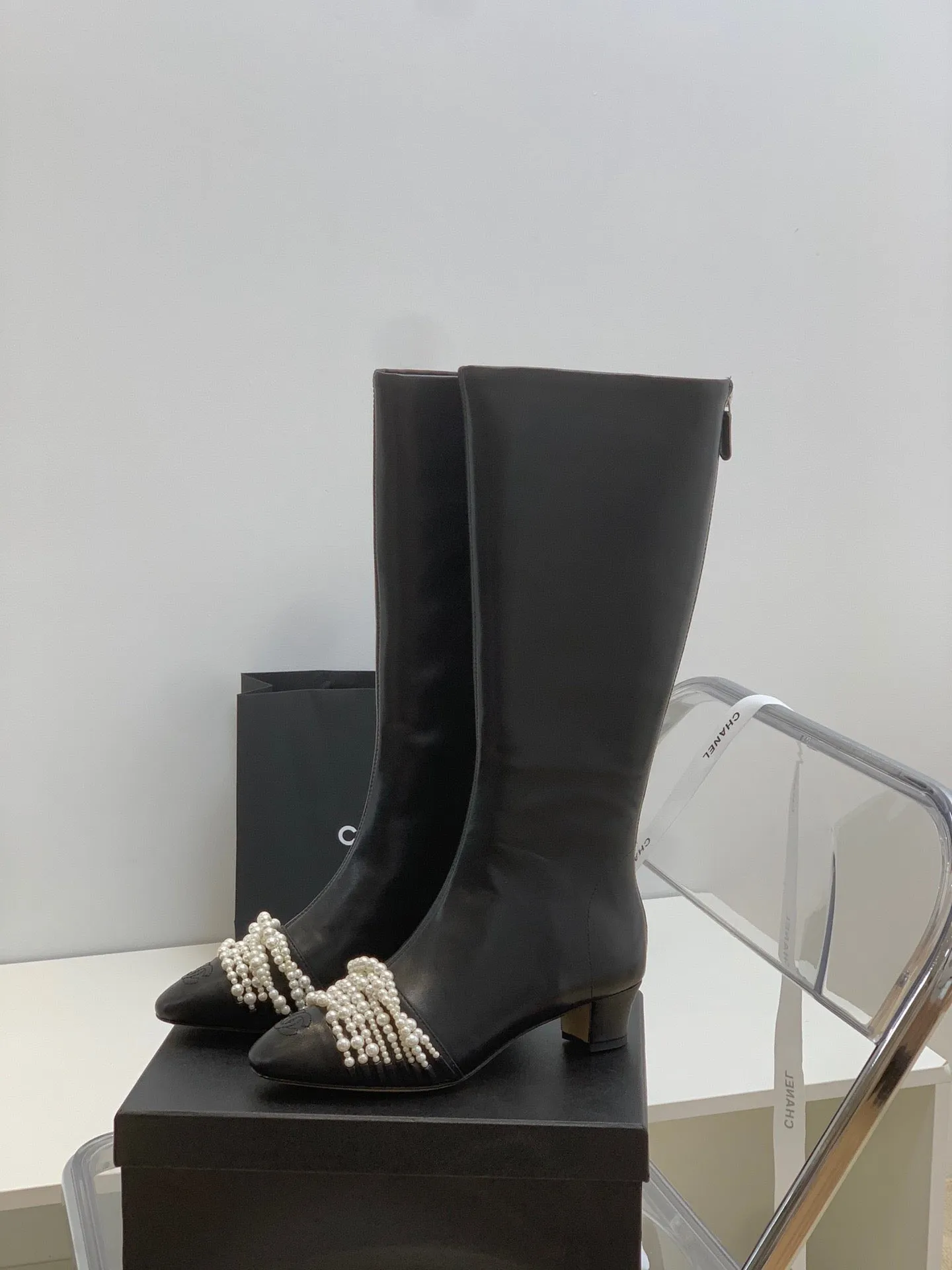 SE705  Size 5-9   Heels:4cm Shaft measures approximately 14.6 from arch Material: Cowhide  Lining: Sheepskin Sole: Italian leather Horseback Riding Boots English