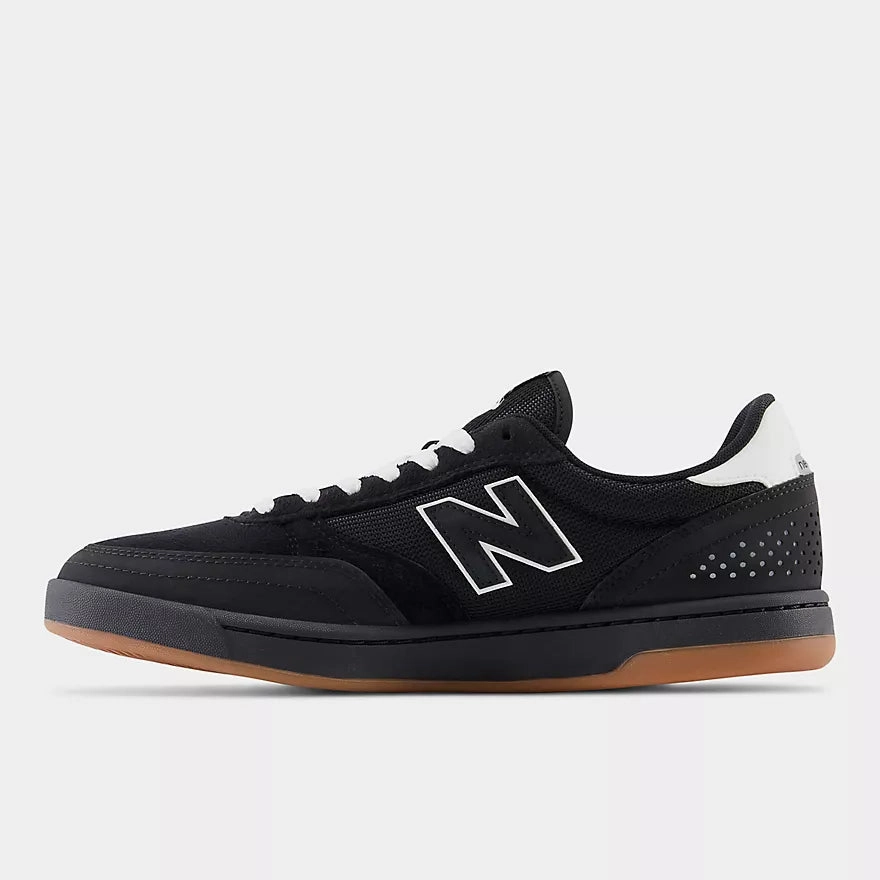 New Balance Numeric 440 Skateboard Shoes - Black / White New Balance 525