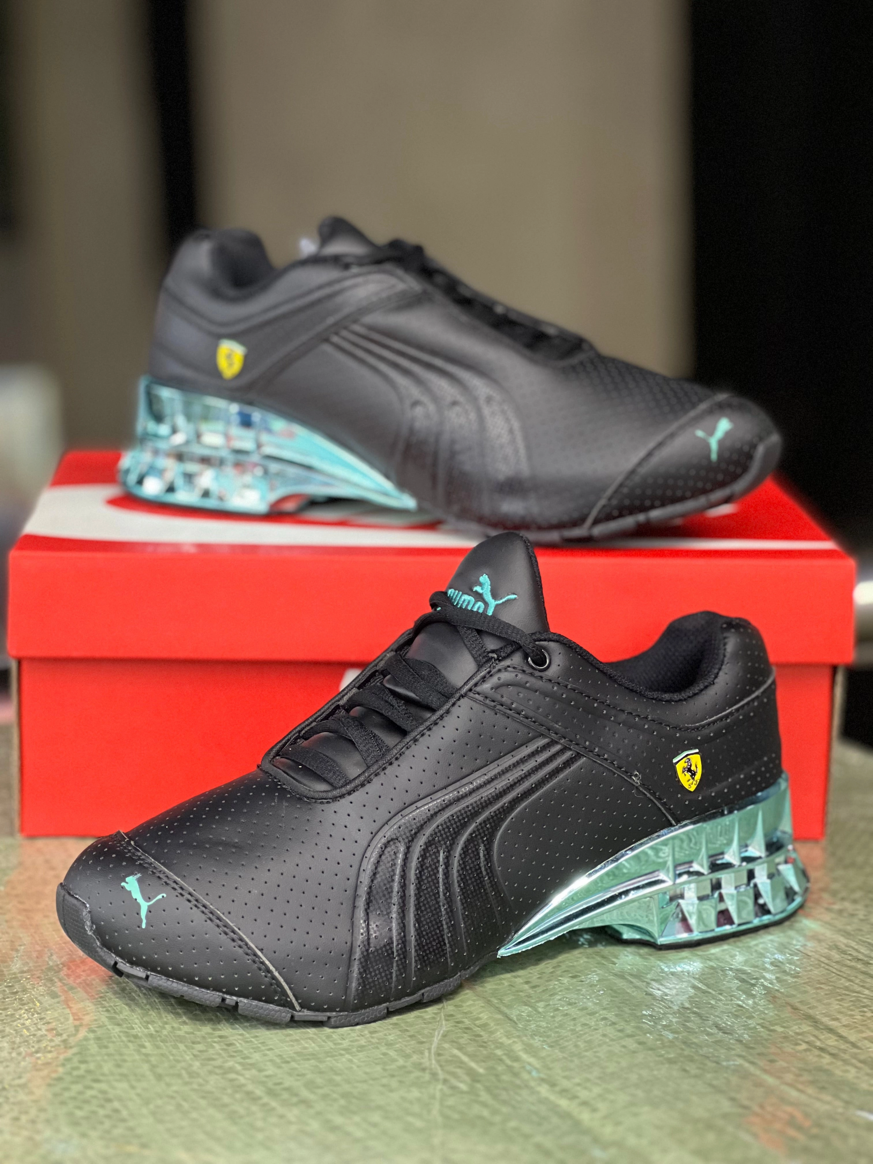 Puma Rebound Layup Speckle Basketball Shoes Puma x Ferrari - Black/Emerald