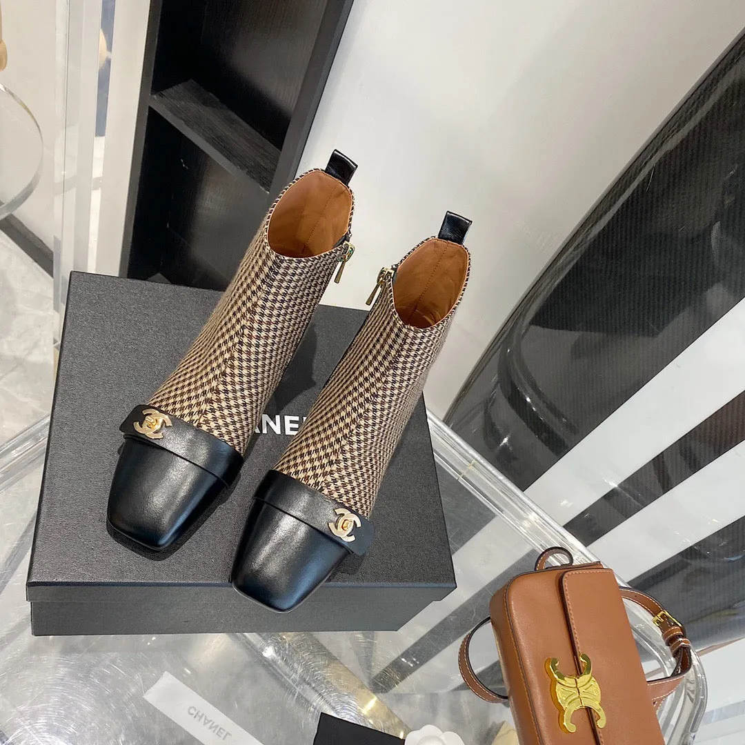 SE703  Size 5-9   Material: Cowhide  Lining: Sheep skin Sole: Italian leather Bovver Boots