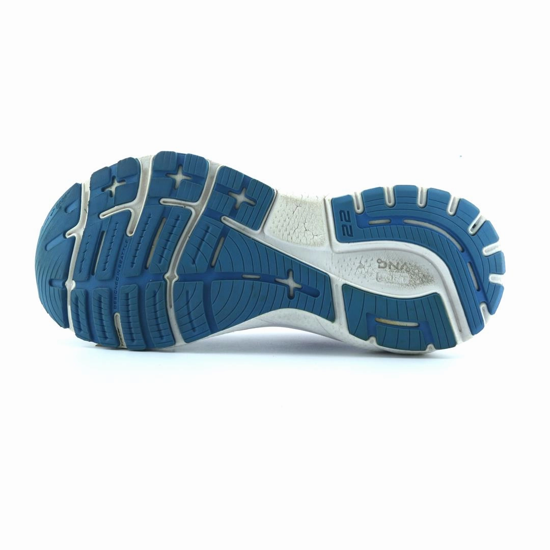 Runner's World Best Running Shoes BROOKS ADRENALINE GTS 22