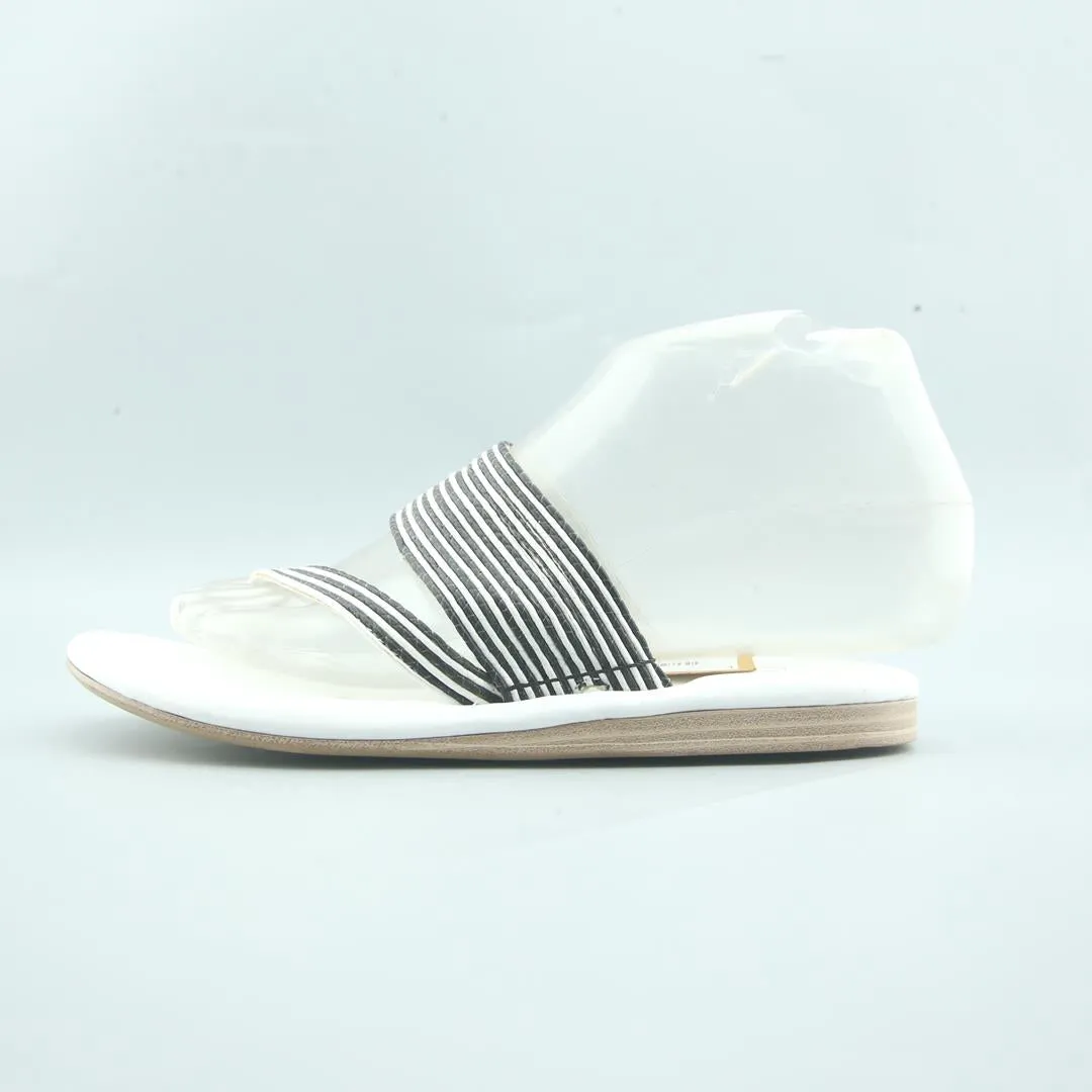 SARTO. JANICE Rieker Brogues