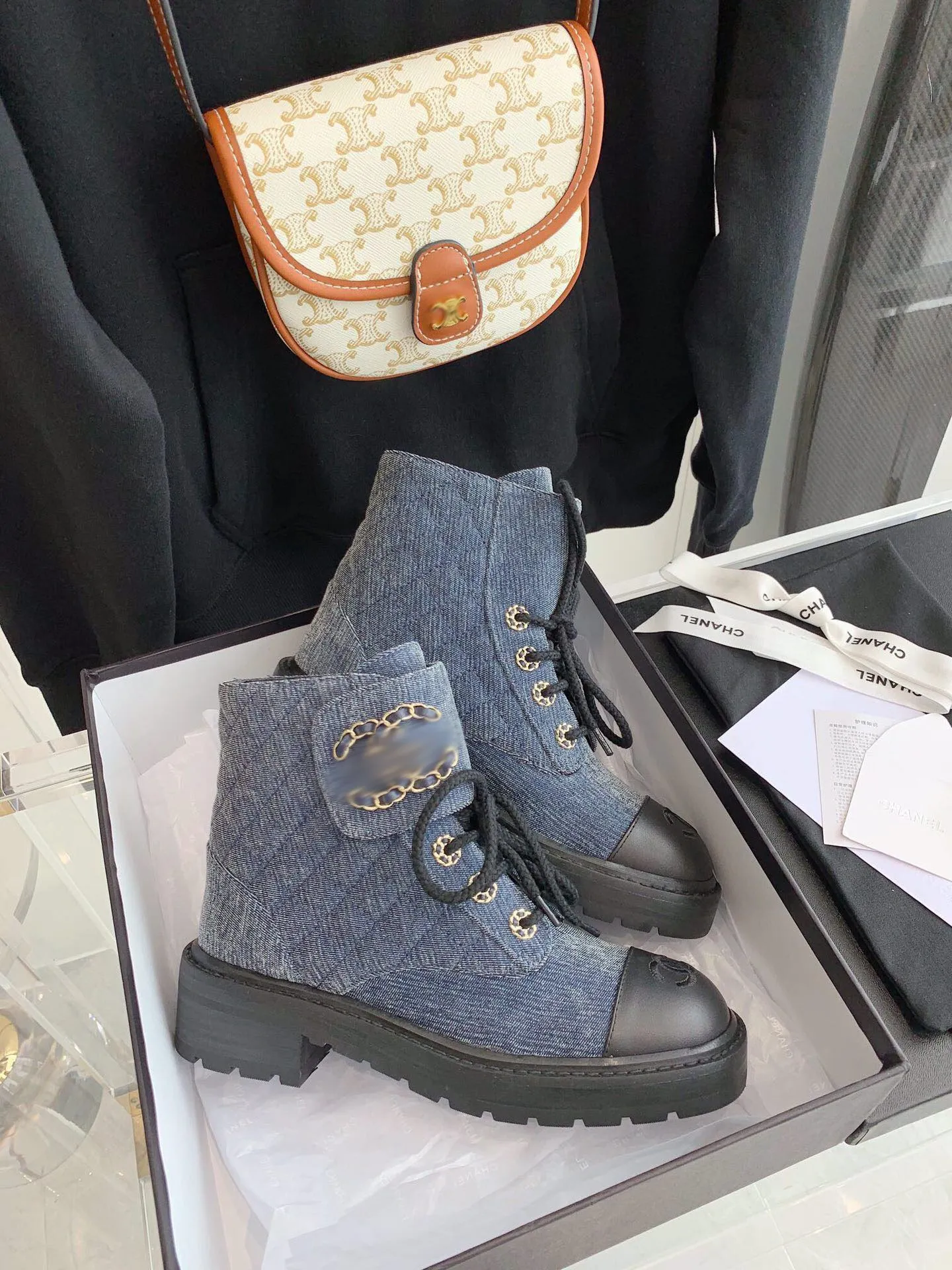 Walmart Winter Boots SE626 Size 5-9  Material: Cowhide  Lining: Sheep skin Sole: Rubber