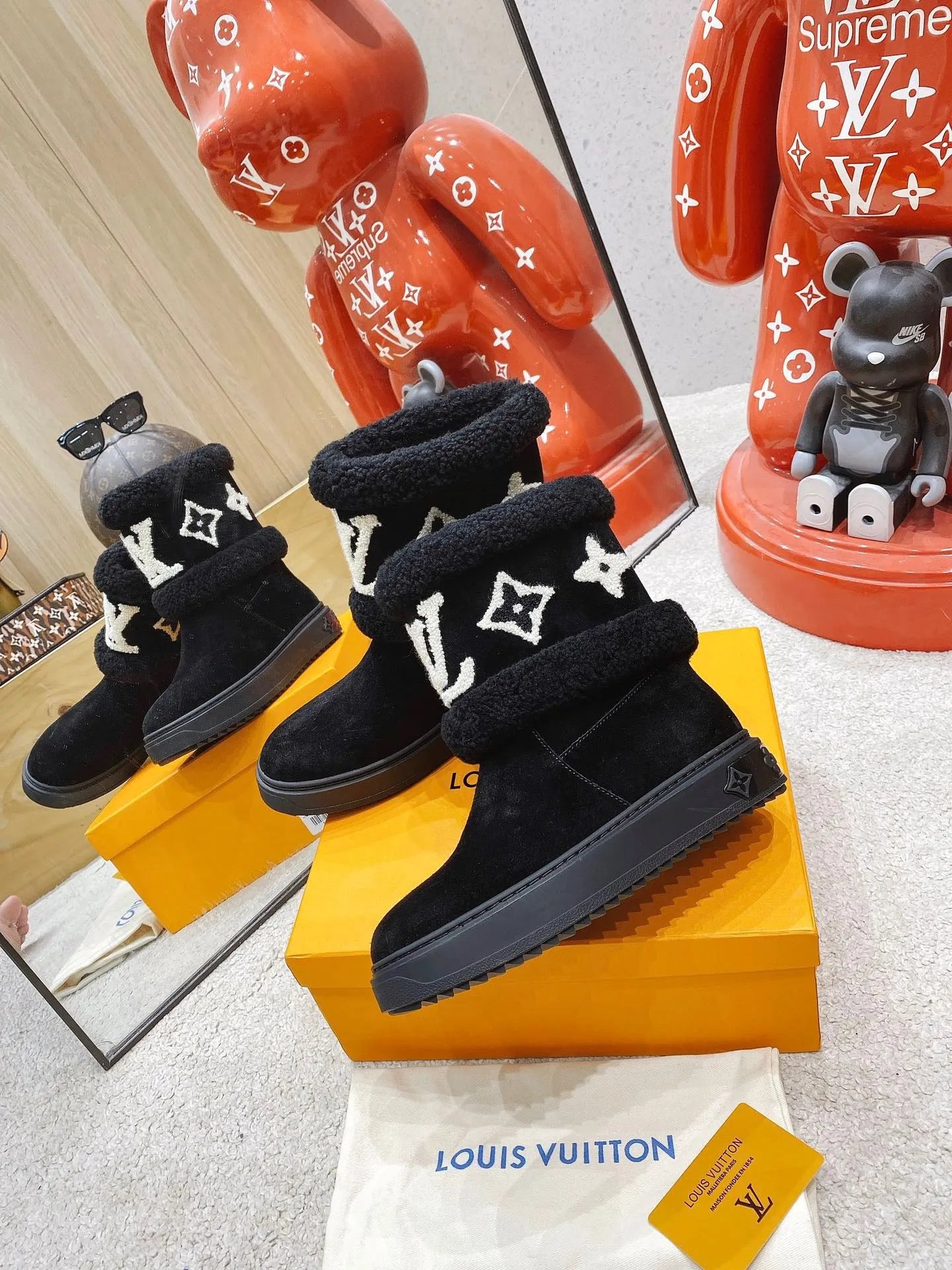 SE672  Size 4-10 Boots Snowboard