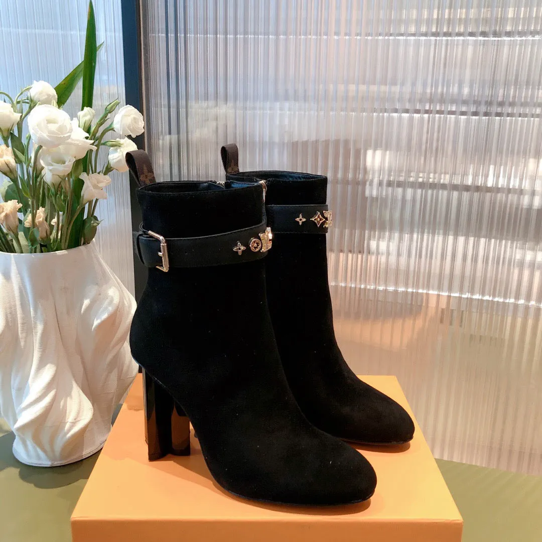 SE683  Size 4-11 Floral Embroidered Cowboy Boots