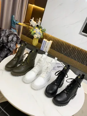 SE688  Size 5-11 Cop Boots