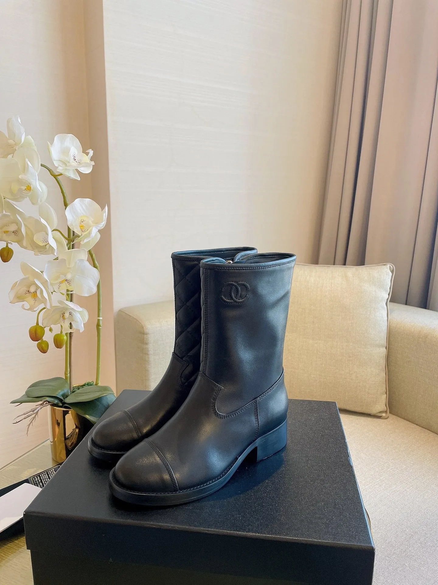 SE757  Size 5-9  Material: Cowhide  Lining: Sheep skin Sole: Italian leather Cowboy Boots Stores Near Me