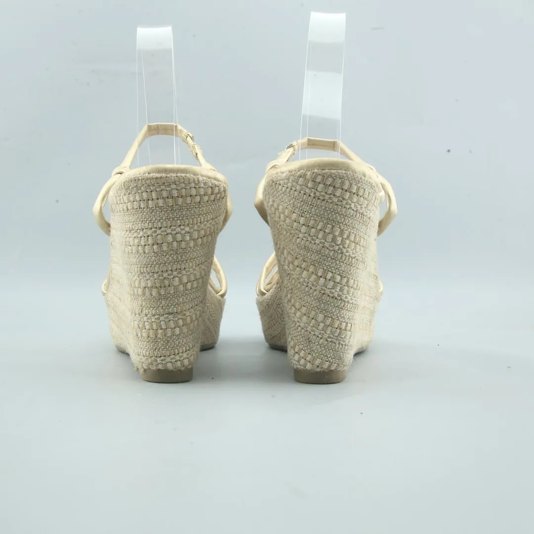 SFERA . Lace Up Perforated Oxford Shoes