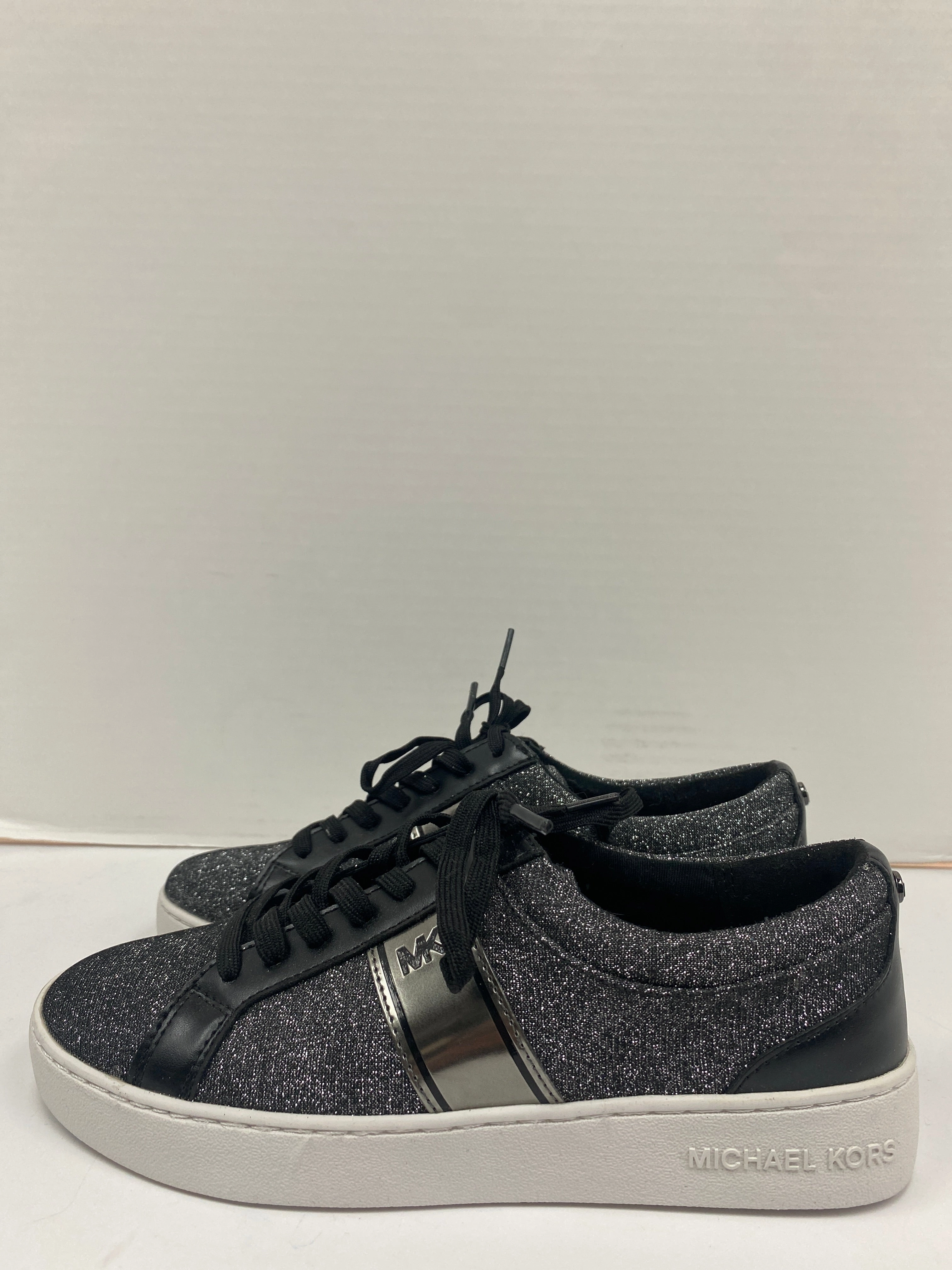 Shoes Designer By Michael Kors In Silver, Size: 7 New Balance Fresh Foam All Black