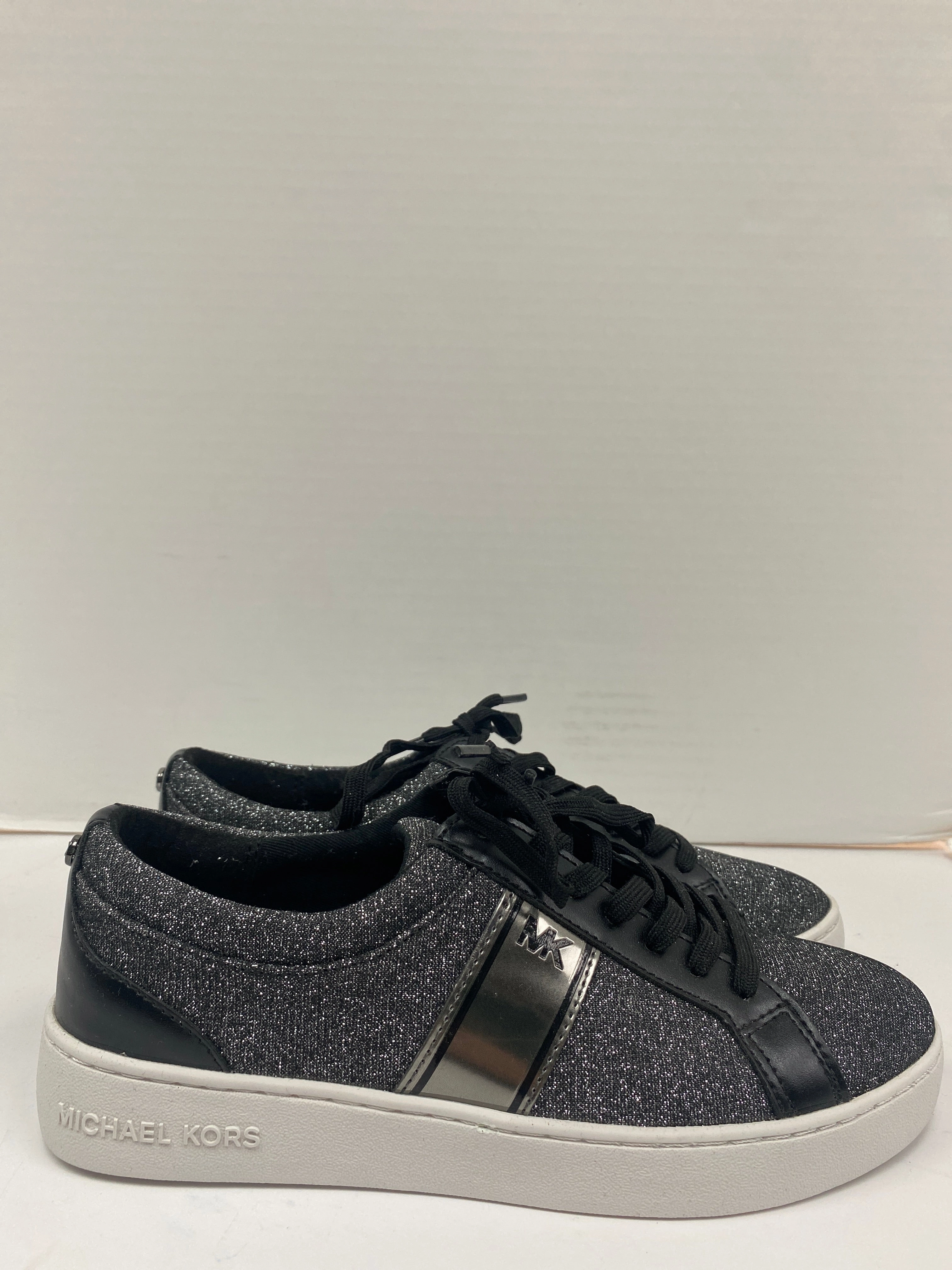 How Long Do New Balance Shoes Last Shoes Designer By Michael Kors In Silver, Size: 7