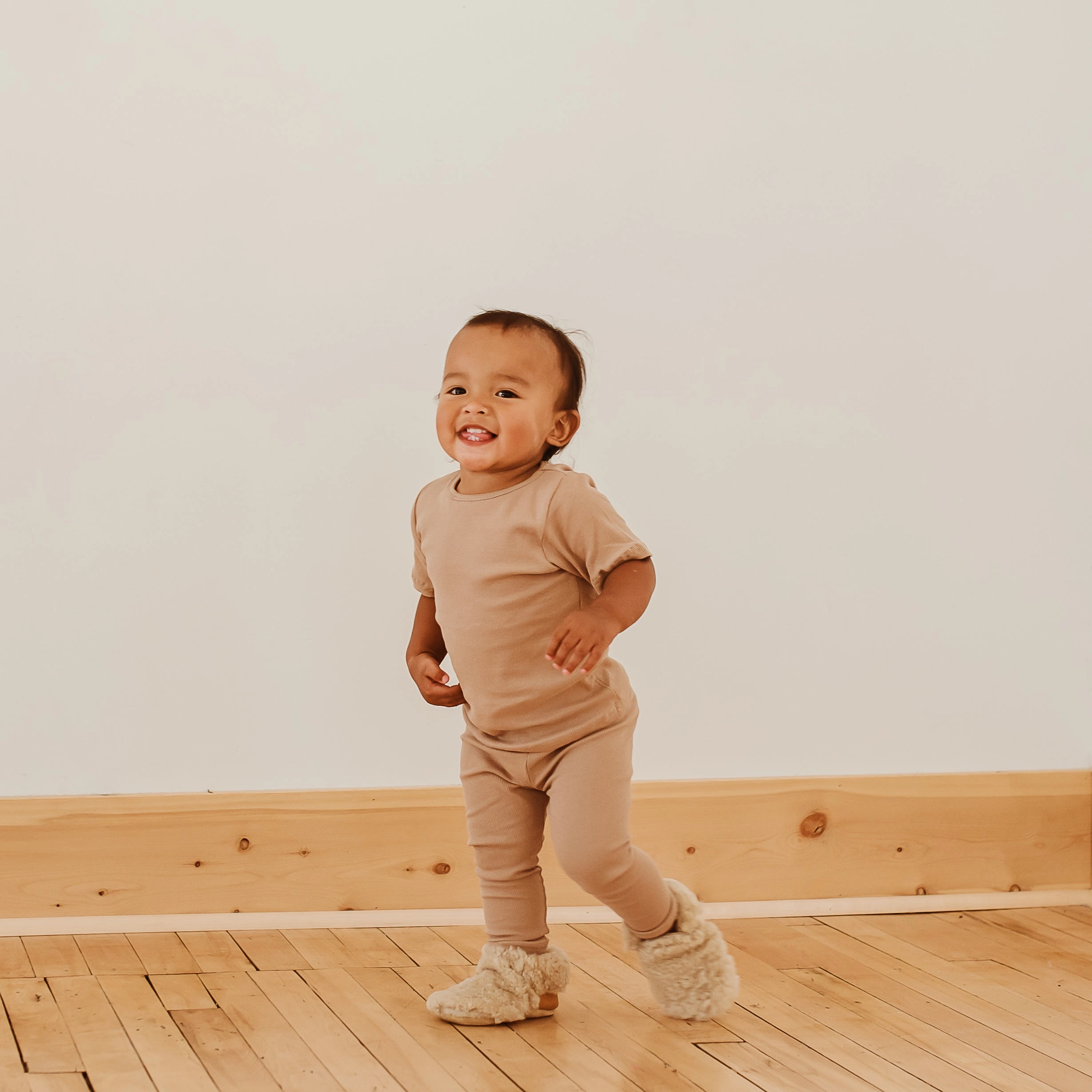 size 6/7 - Fuzzy Loafers - teddy bear Penny Loafers 1950s