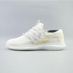 Trail Runner Vs Shoe SKECHERS  ULTRA FLEX BRIGHT