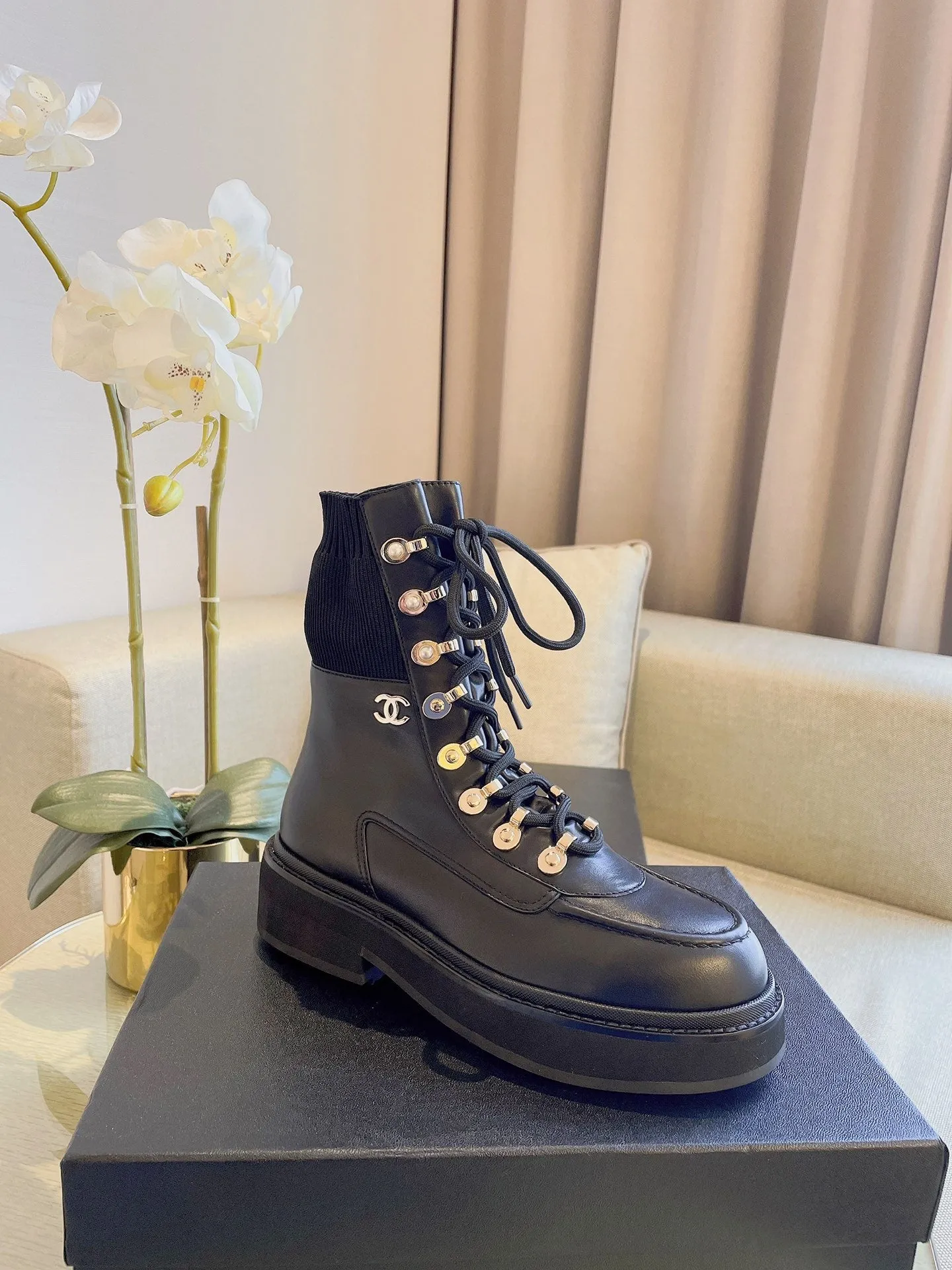 Nancy Sinatra Boots SE708   Size 5-9