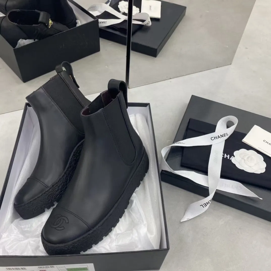 SE670  Size 4-9   Heels:3.5cm Material: Cowhide  Lining: Sheep skin Sole: TPU Women's Winter Boots