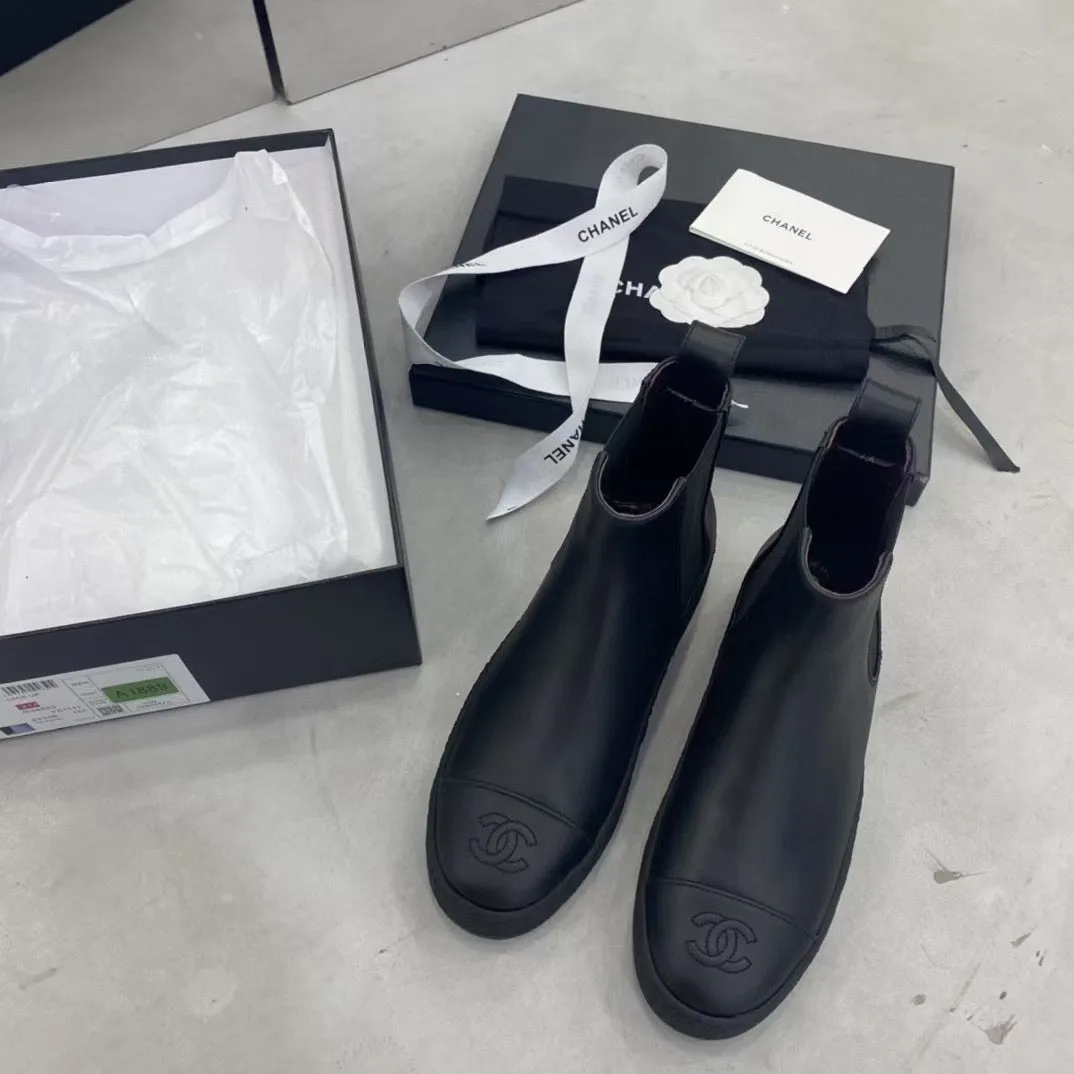 Square Toe Ostrich Boots SE670  Size 4-9   Heels:3.5cm Material: Cowhide  Lining: Sheep skin Sole: TPU