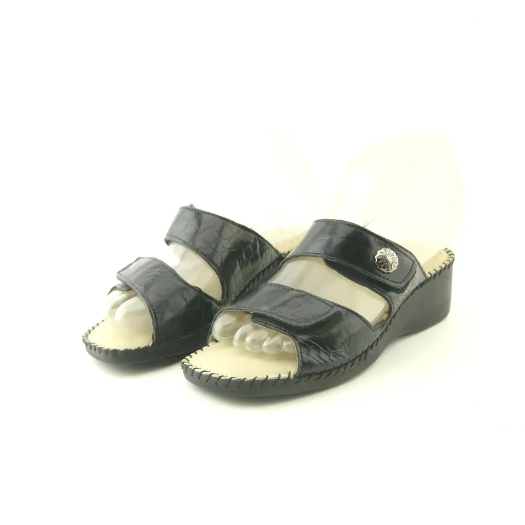 GREEN RELAX Brogue Shoes With Flap