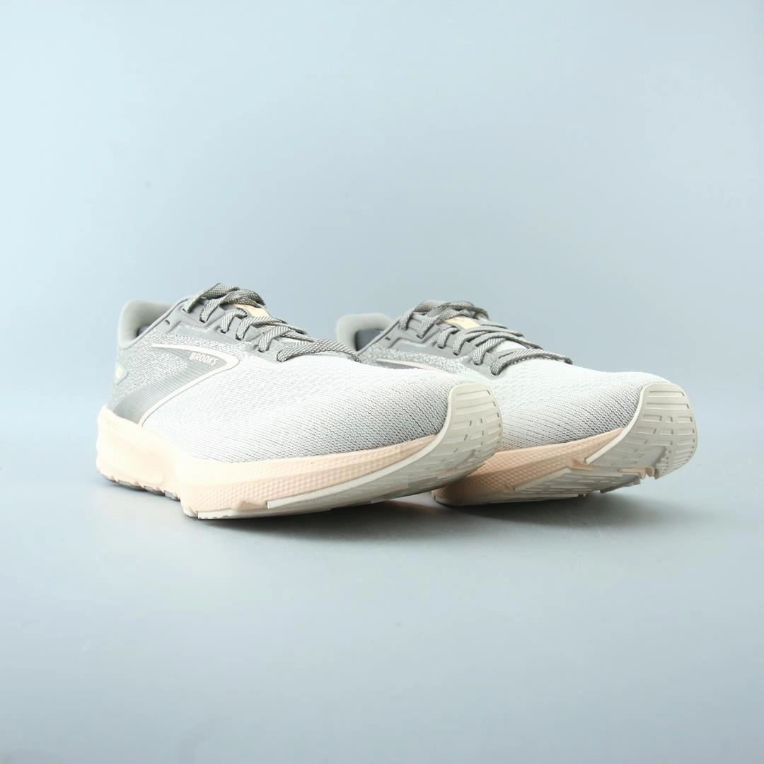 Adrenaline Gts 23 Running Shoes BROOKS LAUNCH 10