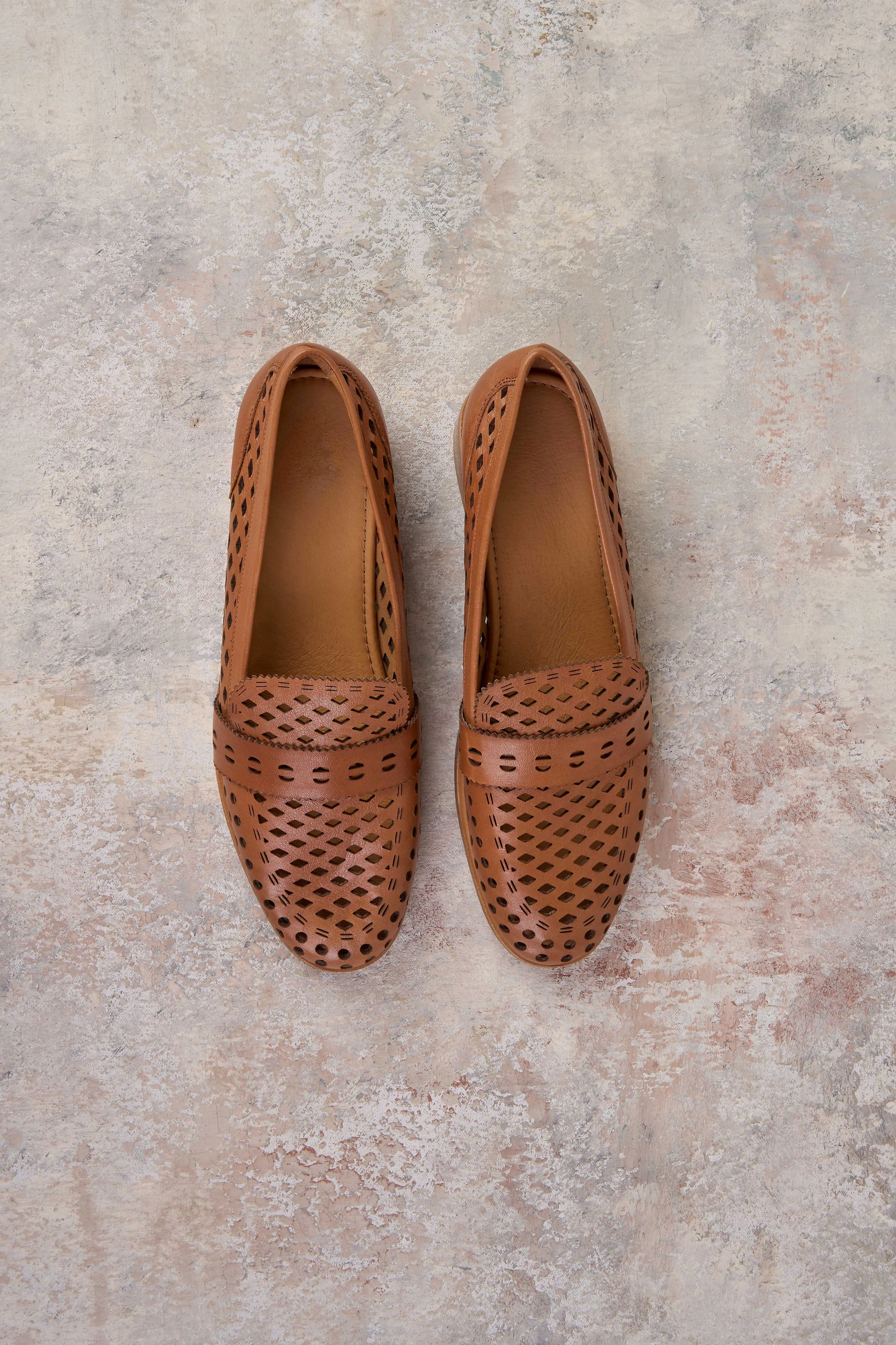 Italian Penny Loafers Hillary Heeled Loafer - Tan
