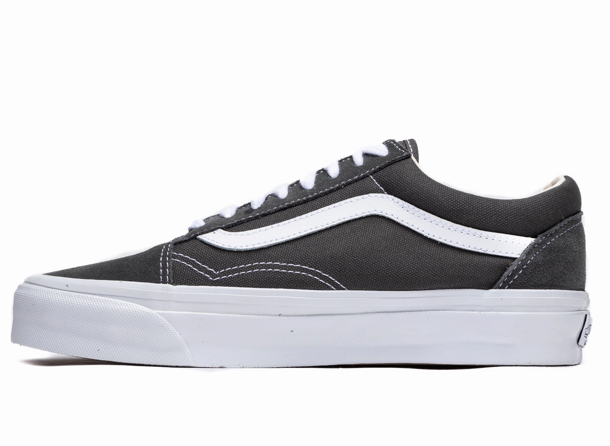 Vans LX Old Skool 36 in Gunmetal Royal Brogue Shoes