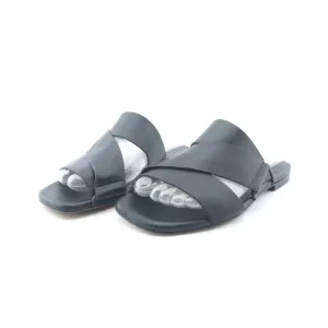 Invincible X New Balance 1400 Brogue VINCE DYLAN