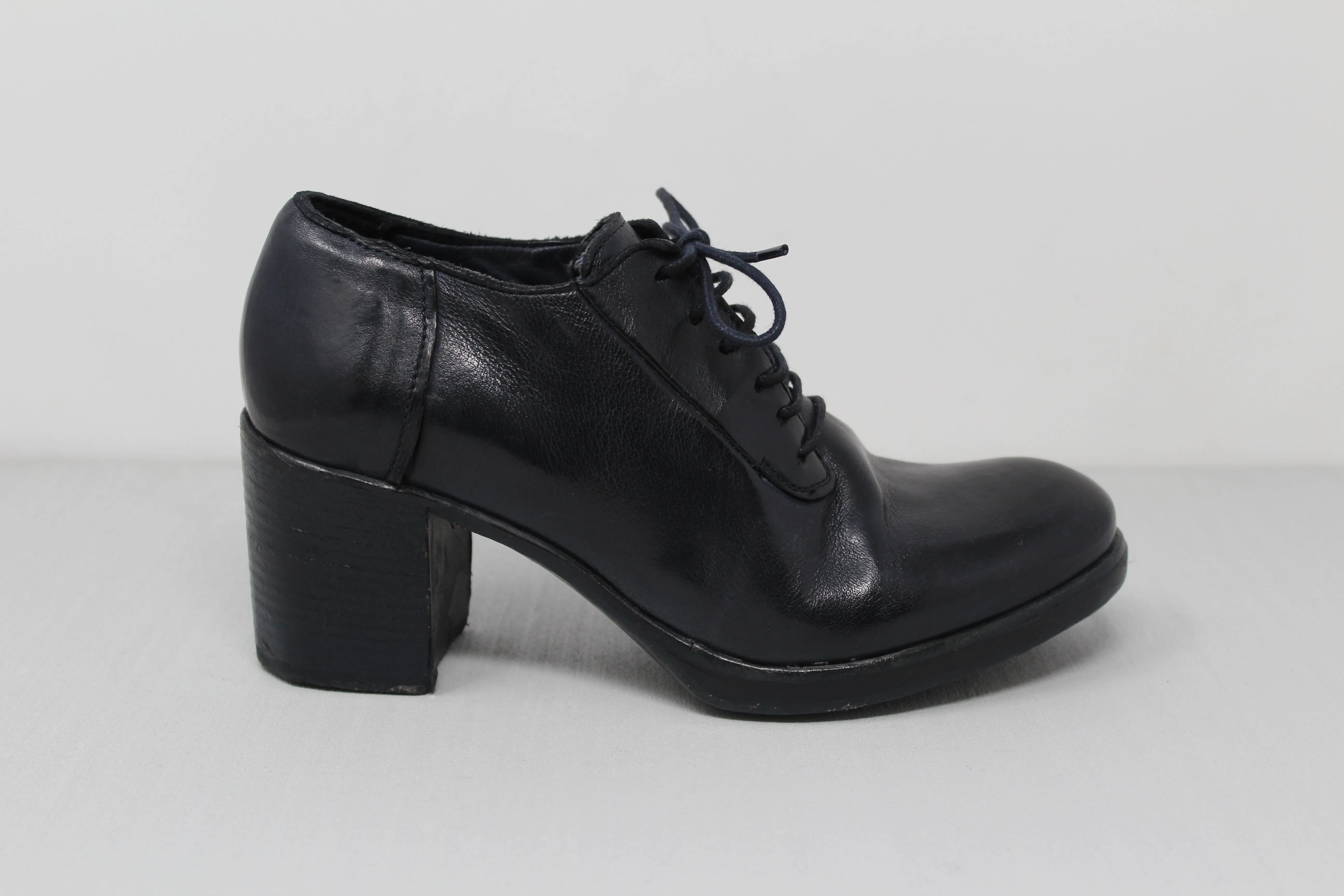 Suede Dress Shoes W6028