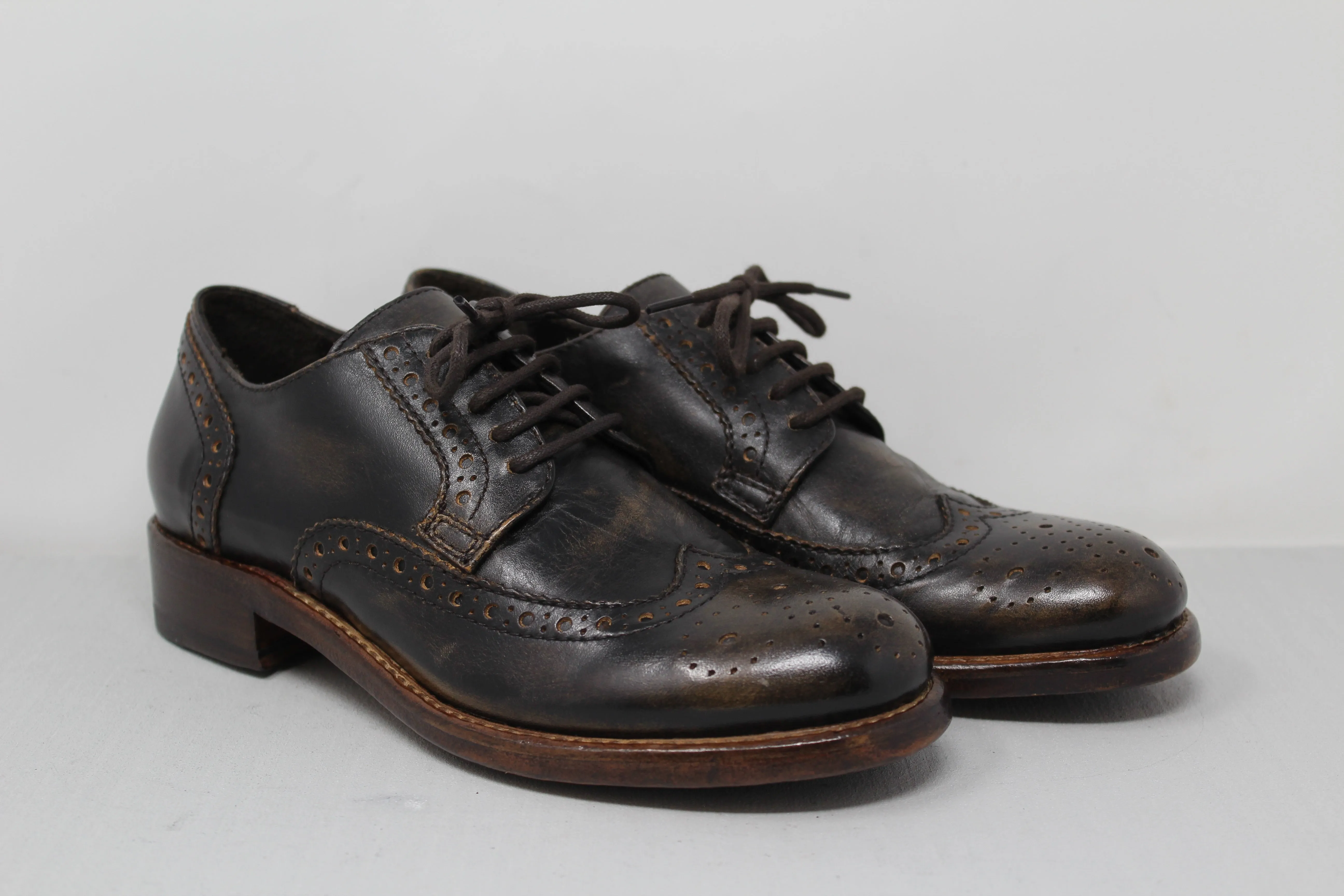 W6051 Faux Leather Lace Up Shoes