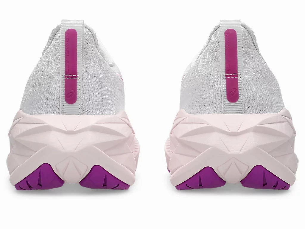 Women's ASICS Novablast 4 (White/Soothing Sea) Asics Duomax Shoes