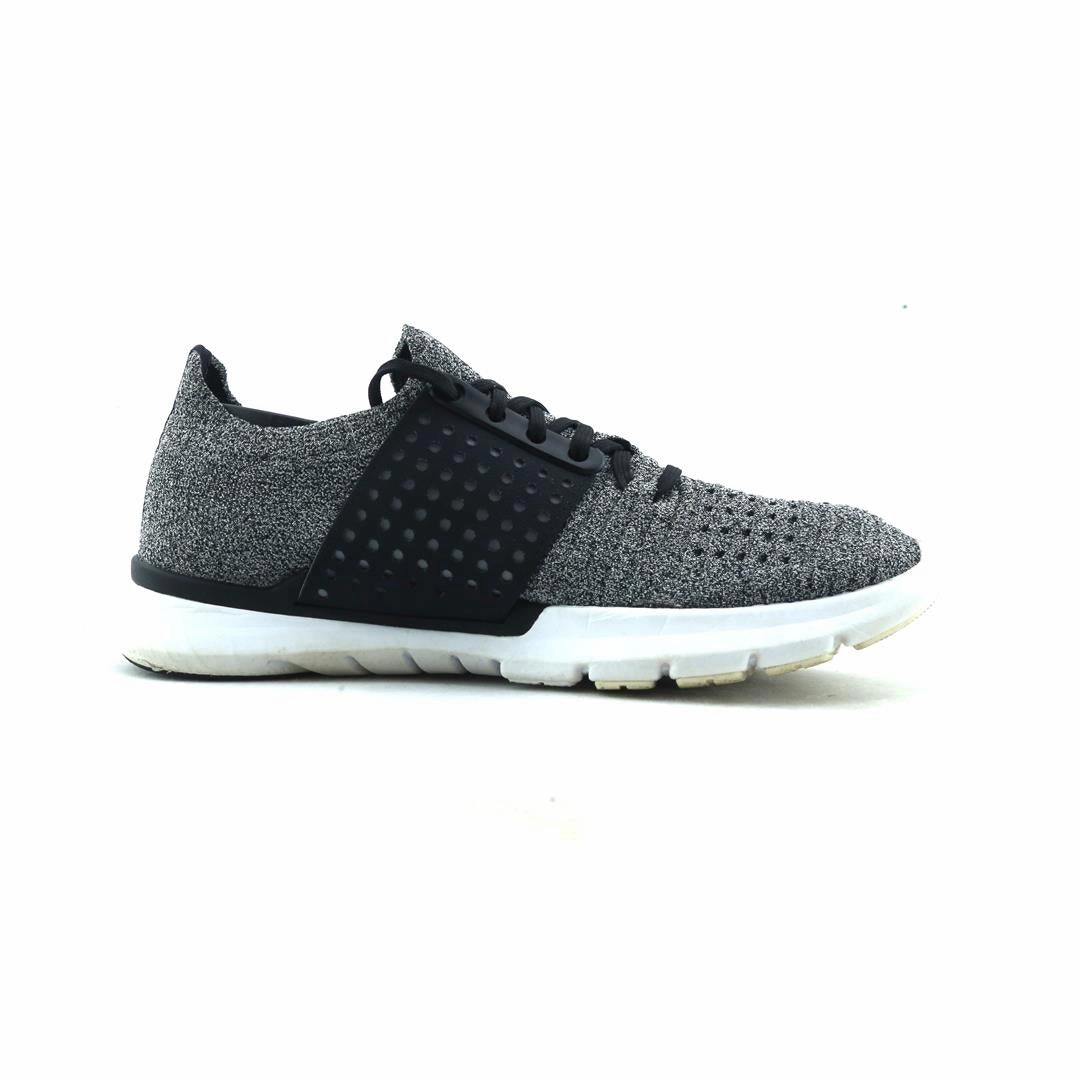 Running Shoes Size 12 UNDER ARMOUR SPEEDFORM SLINGWRAP