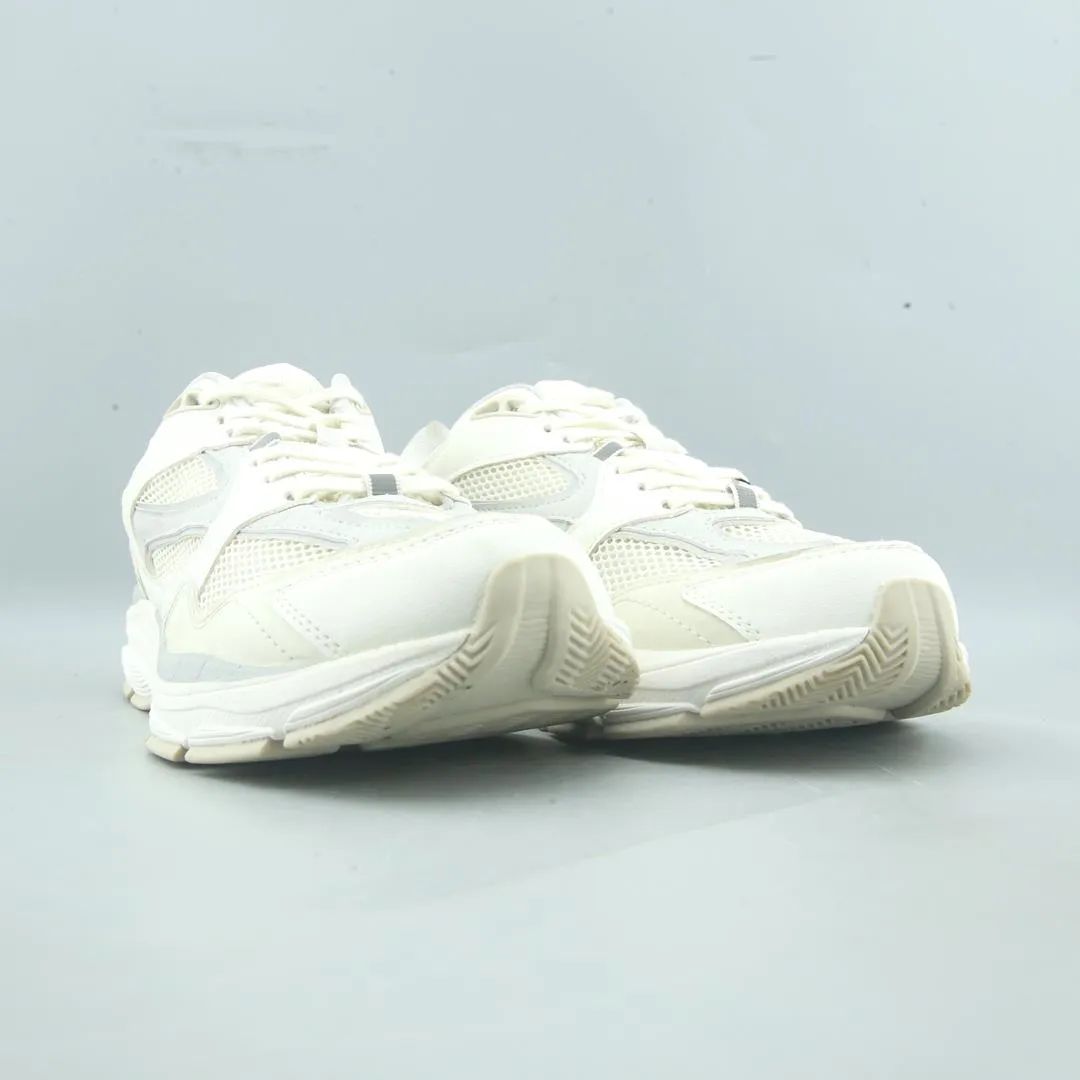 Running Light Weight Shoes ZARA. .